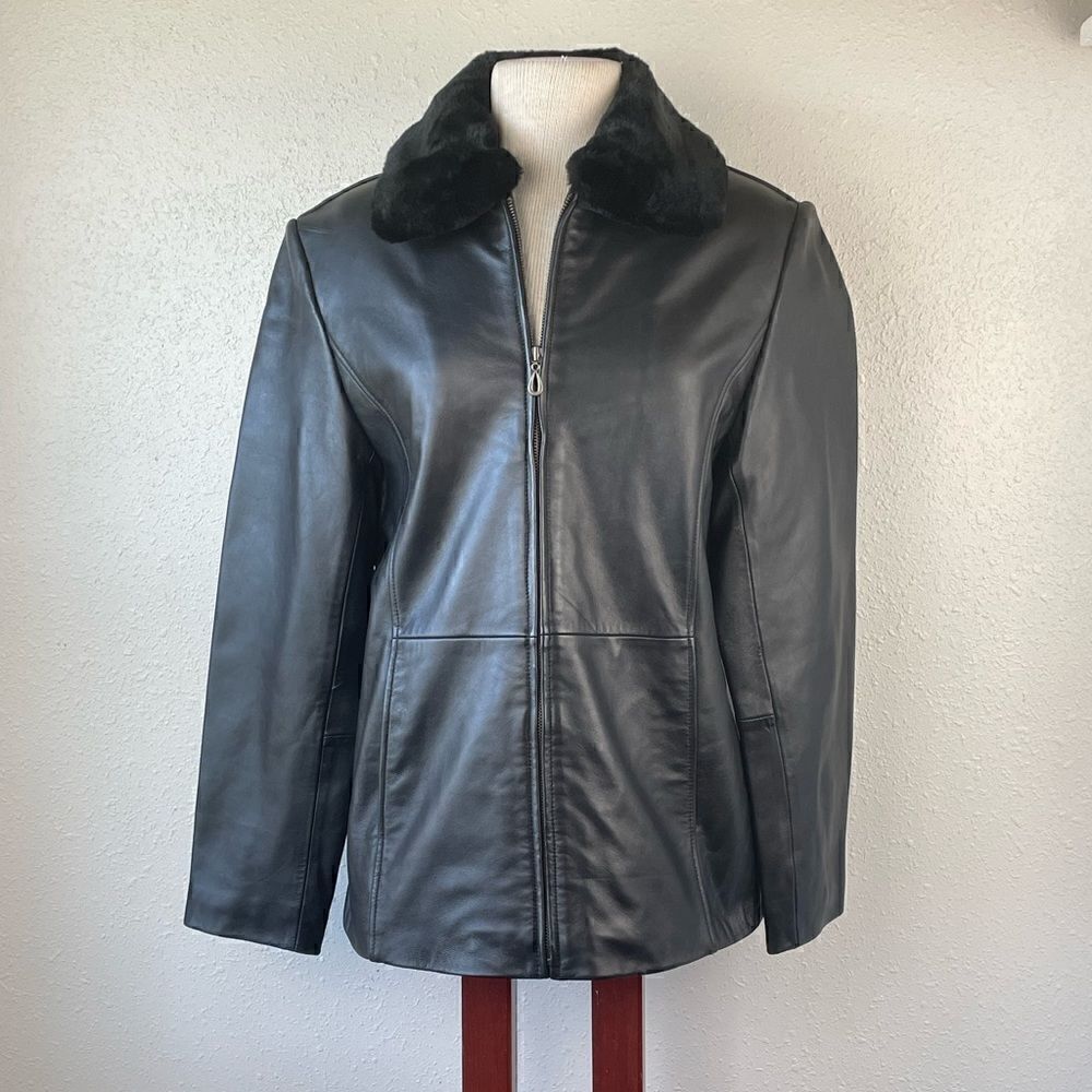 EUC Charles Klein Womens Black Leather Jacket with Faux Fur Collar Size M